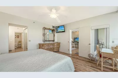 1095 Gulf Of Mexico Drive #104, Longboat Key, FL 34228 - Photo 22