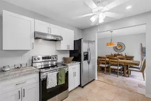 3476 Shady Brook Ln, Sarasota, FL 34243 - Photo 14