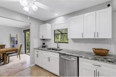 3476 Shady Brook Lane, Sarasota, FL 34243 - Photo 18