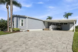 94 King Arthur Dr, Nokomis, FL 34275 - Photo 2
