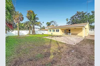 2010 Bayou Grande Boulevard NE, Saint Petersburg, FL 33703 - Photo 48