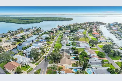 2010 Bayou Grande Boulevard NE, Saint Petersburg, FL 33703 - Photo 64