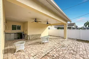 2010 Bayou Grande Blvd NE, Saint Petersburg, FL 33703 - Photo 32