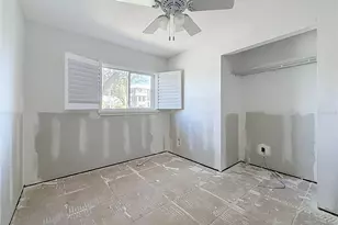 2010 Bayou Grande Blvd NE, Saint Petersburg, FL 33703 - Photo 10