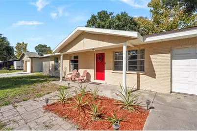 304 64th Street NE, Bradenton, FL 34208 - Photo 2