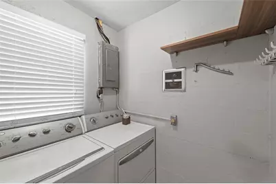 3909 Coleridge Place, Sarasota, FL 34241 - Photo 18