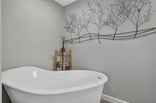 4395 Oak View Dr, Sarasota, FL 34232 - Photo 16