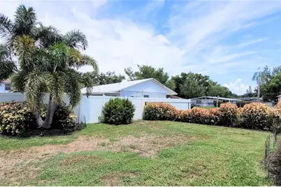 3885 47th Street, Sarasota, FL 34235 - Photo 10