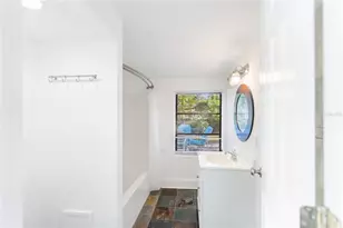2530 Loma Linda St, Sarasota, FL 34239 - Photo 24