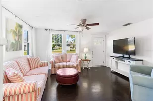 2530 Loma Linda St, Sarasota, FL 34239 - Photo 10