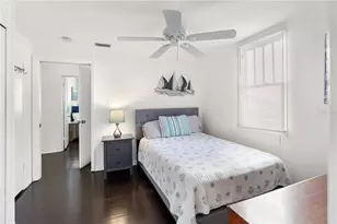 2530 Loma Linda St, Sarasota, FL 34239 - Photo 22