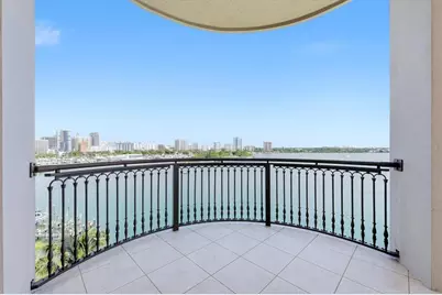 420 Golden Gate Point #700, Sarasota, FL 34236 - Photo 24