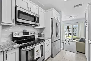 3320 Gulf of Mexico Dr, Longboat Key, FL 34228 - Photo 8