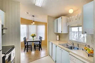 2062 Champion St, Sarasota, FL 34231 - Photo 10