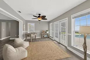 1304 71st St NW, Bradenton, FL 34209 - Photo 10