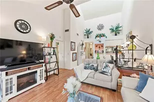 259 Fenwick Dr, Venice, FL 34285 - Photo 8