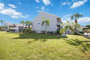 259 Fenwick Dr, Venice, FL 34285 - Photo 2