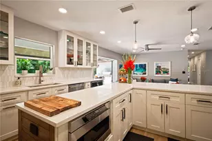 2410 Siesta Dr, Sarasota, FL 34239 - Photo 12