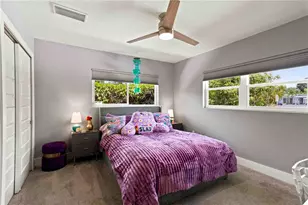 2410 Siesta Dr, Sarasota, FL 34239 - Photo 24