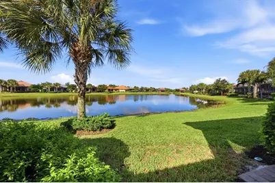 17128 Kenton Terrace, Lakewood Ranch, FL 34202 - Photo 24