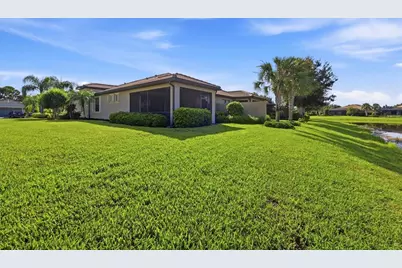 17128 Kenton Terrace, Lakewood Ranch, FL 34202 - Photo 22