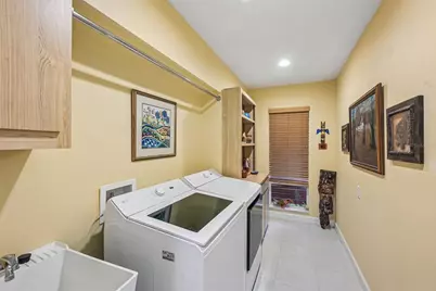 4502 Friar Tuck Lane, Sarasota, FL 34232 - Photo 30