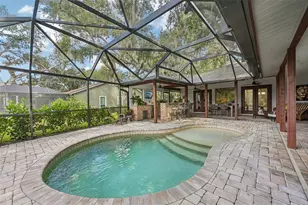 4502 Friar Tuck Ln, Sarasota, FL 34232 - Photo 4