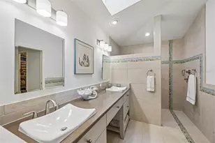 4502 Friar Tuck Ln, Sarasota, FL 34232 - Photo 20