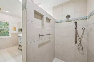 4502 Friar Tuck Ln, Sarasota, FL 34232 - Photo 22