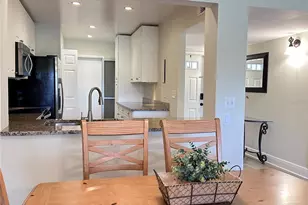 7173 W Country Club Dr N, Sarasota, FL 34243 - Photo 10