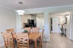 7173 W Country Club Dr N, Sarasota, FL 34243 - Photo 12