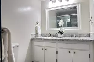 7173 W Country Club Dr N, Sarasota, FL 34243 - Photo 24
