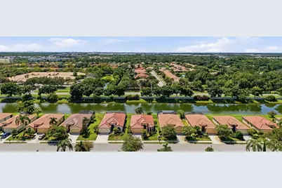 8155 Stirling Falls Circle, Sarasota, FL 34243 - Photo 34