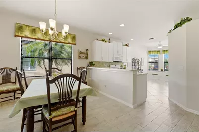 8155 Stirling Falls Circle, Sarasota, FL 34243 - Photo 6