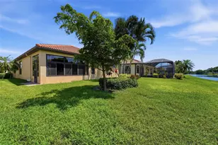 8155 Stirling Falls Cir, Sarasota, FL 34243 - Photo 32