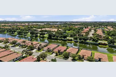 8155 Stirling Falls Circle, Sarasota, FL 34243 - Photo 36