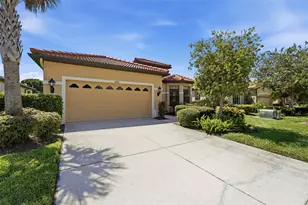 8155 Stirling Falls Cir, Sarasota, FL 34243 - Photo 2