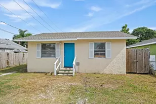 516 29th St E, Palmetto, FL 34221 - Photo 1