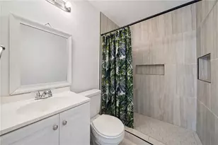 516 29th St E, Palmetto, FL 34221 - Photo 10