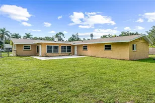 3733 Malec Cir, Sarasota, FL 34233 - Photo 42
