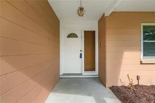 3733 Malec Cir, Sarasota, FL 34233 - Photo 6