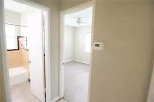 3331 Yorktown St, Sarasota, FL 34231 - Photo 8