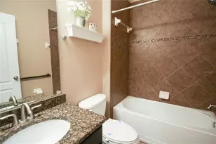 8463 Karpeal Dr, Sarasota, FL 34238 - Photo 10