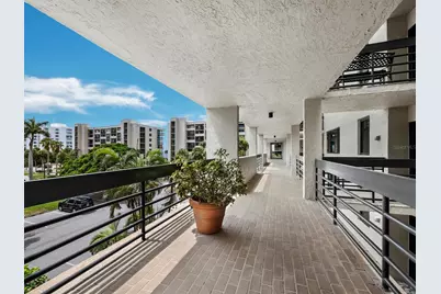1075 Gulf Of Mexico Drive #205, Longboat Key, FL 34228 - Photo 32