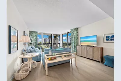 1075 Gulf Of Mexico Drive #205, Longboat Key, FL 34228 - Photo 4
