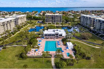 1075 Gulf Of Mexico Drive #205, Longboat Key, FL 34228 - Photo 38