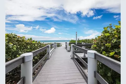 1075 Gulf Of Mexico Drive #205, Longboat Key, FL 34228 - Photo 34