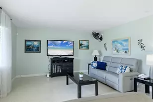 73 Strathmore Blvd, Sarasota, FL 34233 - Photo 8