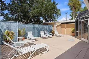 73 Strathmore Blvd, Sarasota, FL 34233 - Photo 30