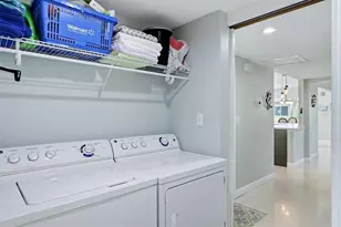 73 Strathmore Blvd, Sarasota, FL 34233 - Photo 22